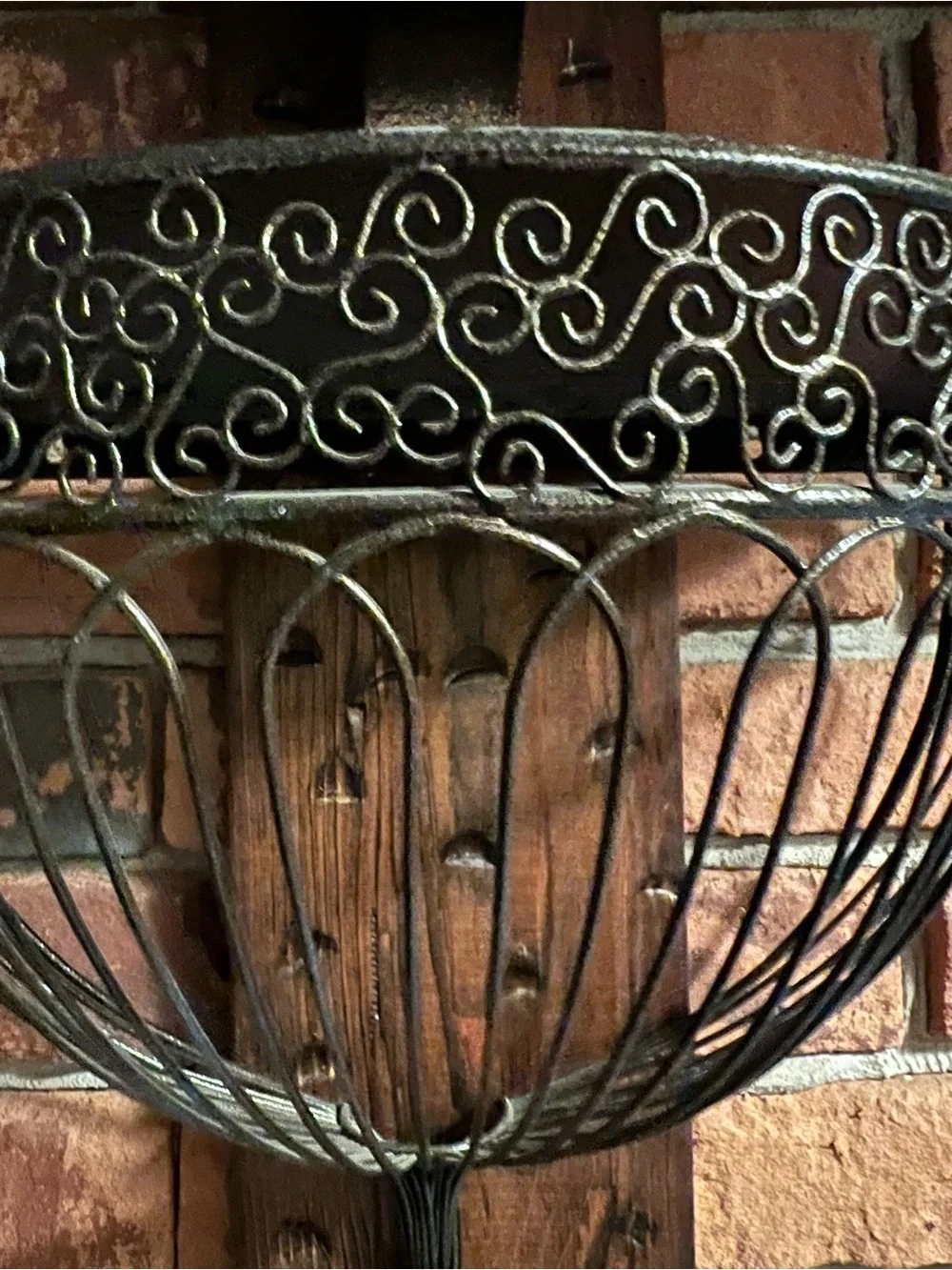 Y2K Southern Living At Home Black Metal half round Wall Basket Shelf Sconce